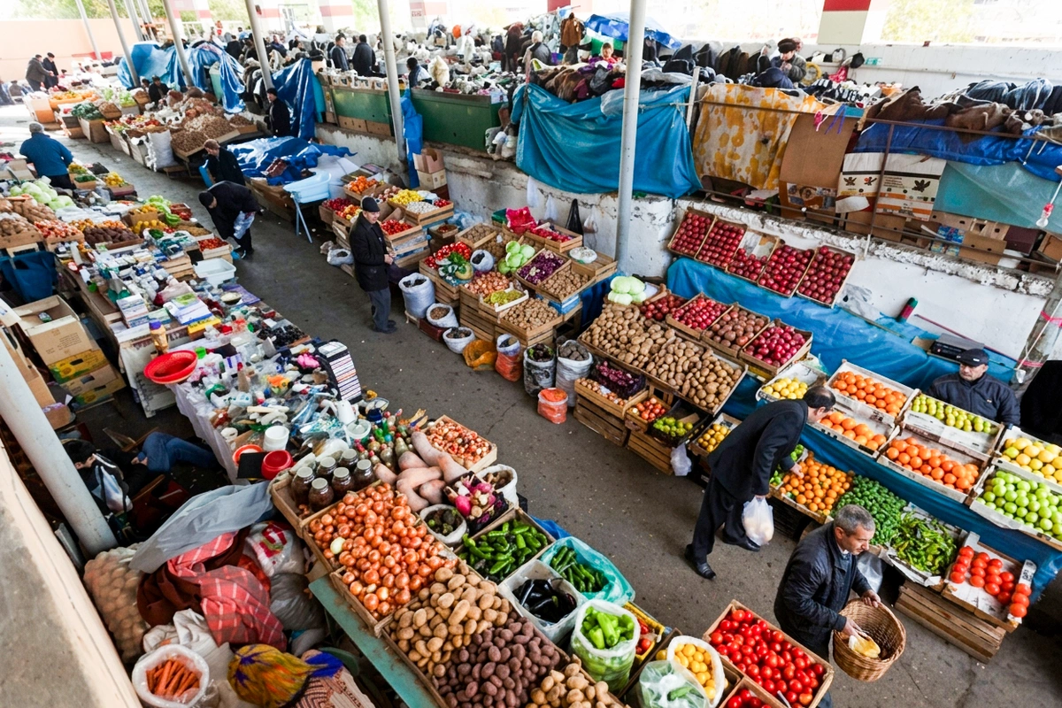 Как продукт, купленный у фермера за 15 гяпиков, продается на базаре за 1,5 маната?
