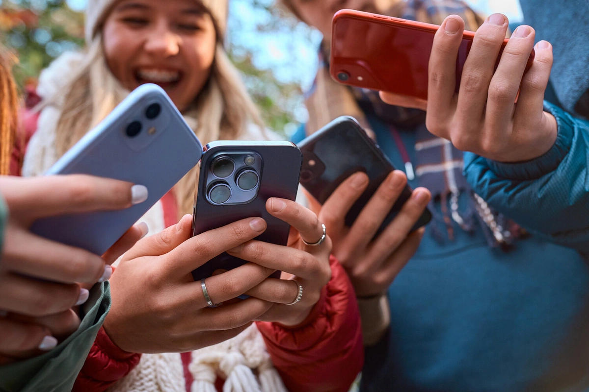 How do social media affect teenagers with mental disorders?