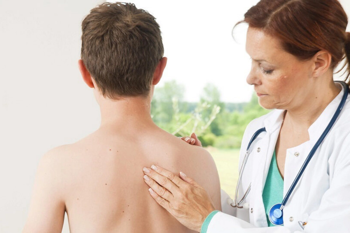 У детей в Азербайджане массово выявляют проблемы с позвоночником?