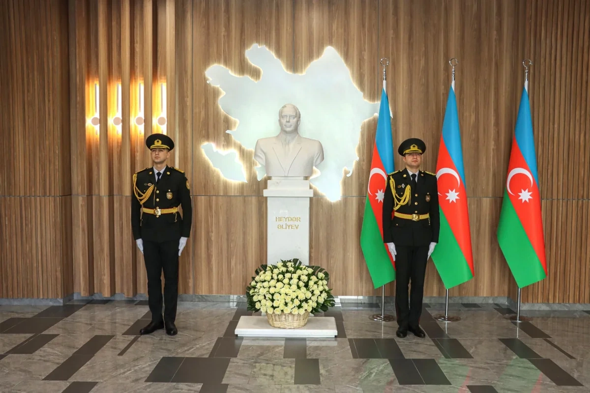Dövlət Xidmətində Ümummilli Lider Heydər Əliyevə həsr edilən silsilə tədbirlər təşkil olunub