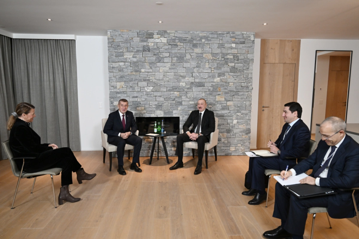 President Ilham Aliyev met with the Prime Minister of the Czech Republic in Davos