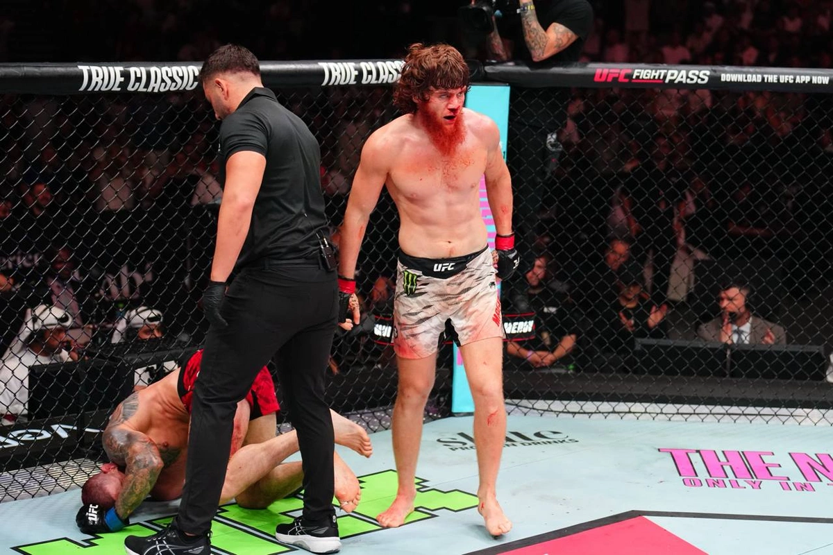 UFC-də qələbə qazanadı, sonra xəstəxanaya yerləşdirildi UFC-də qələbə qazanadı, sonra xəstəxanaya yerləşdirildi