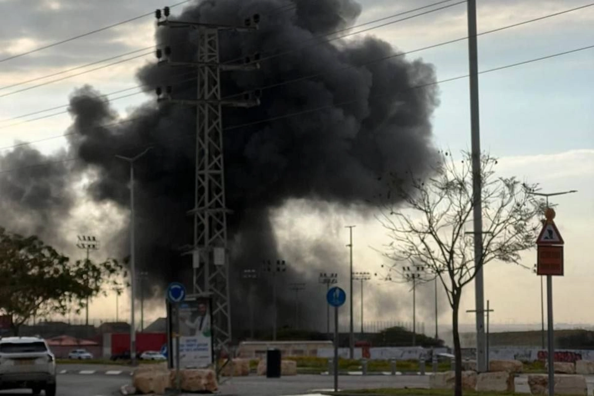 İran İsraildə sənaye obyektini hədəfə alıb