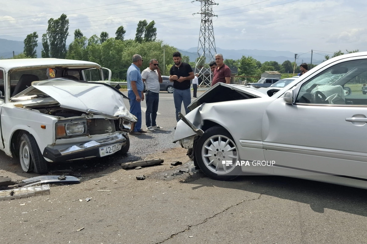 Lənkəranda yol qəzasında 5 nəfər xəsarət alıb Lənkəranda yol qəzasında 5 nəfər xəsarət alıb