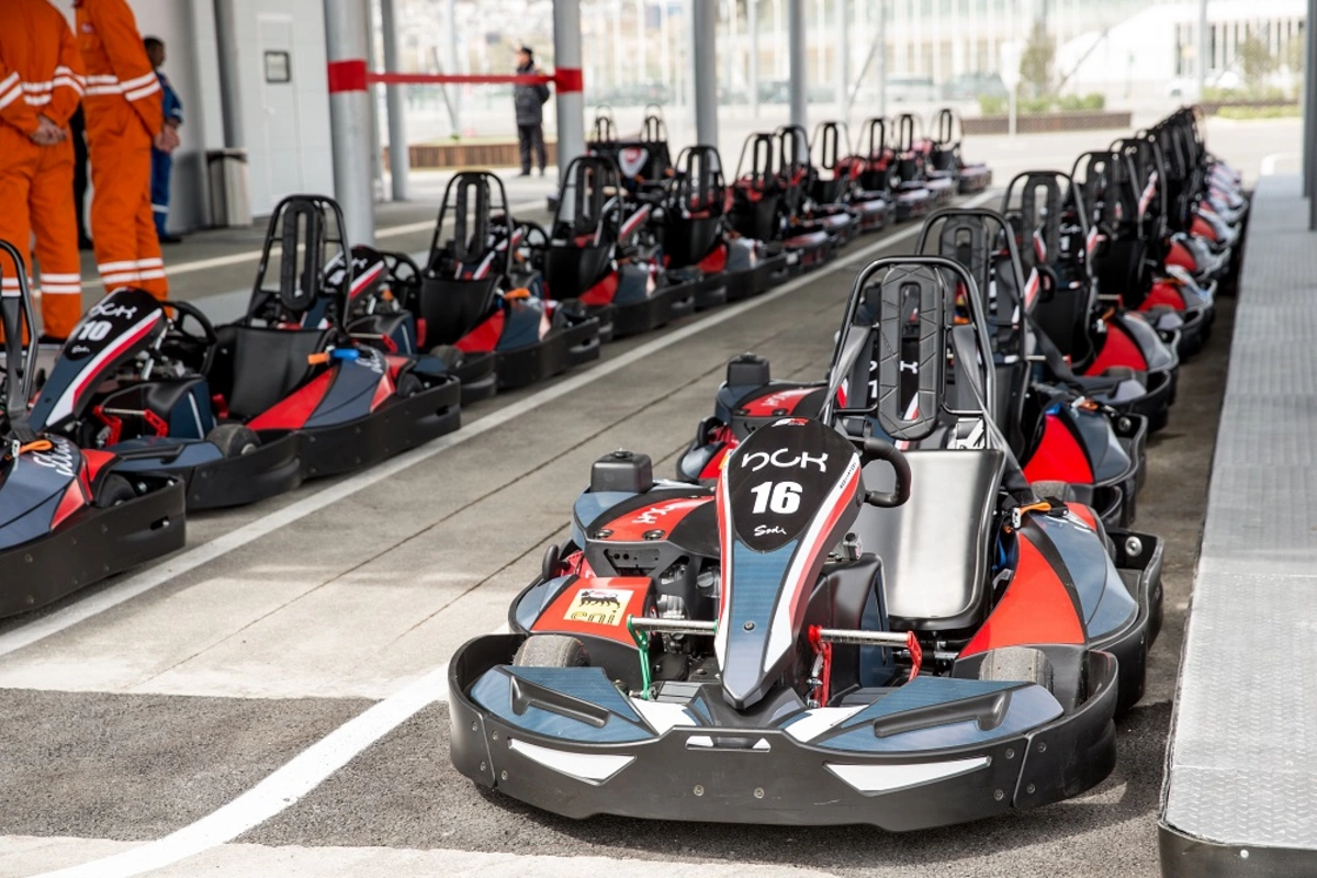 В Baku City Karting произошло столкновение автомобилей: погиб подросток