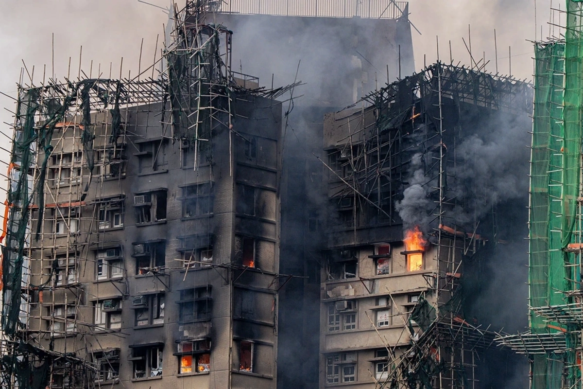 СМИ: Коррупция стала важной причиной пожара в Гонконге