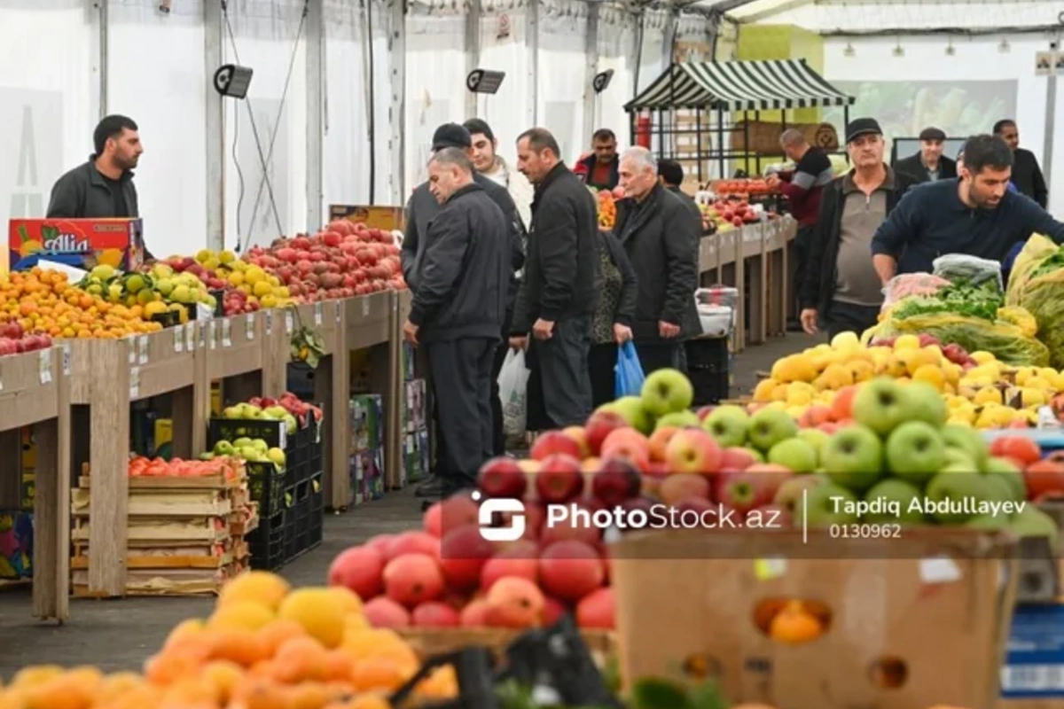 Paytaxtda bazarlar sıxışdırılır: Fermerlə alıcının arasına kim girir?