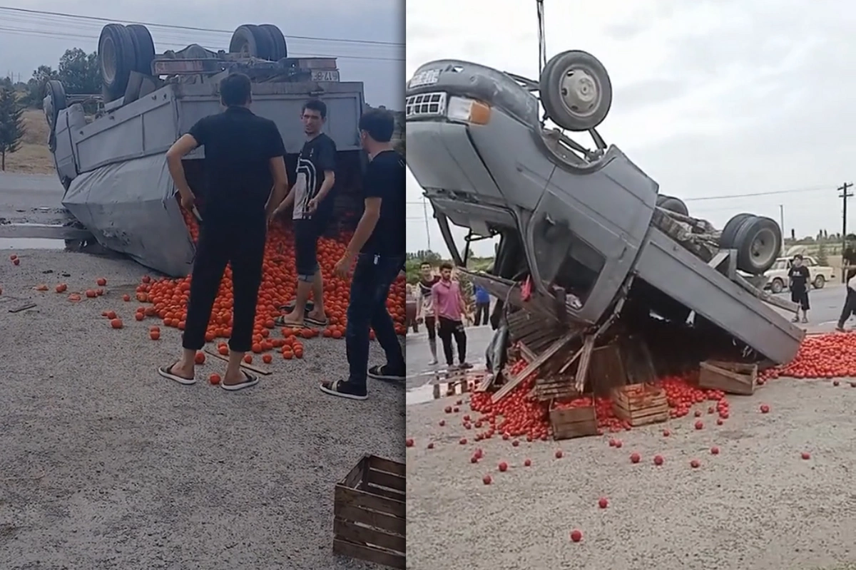 Xaçmazda yük maşını çevrilib aşdı - Pomidorlar yola dağıldı