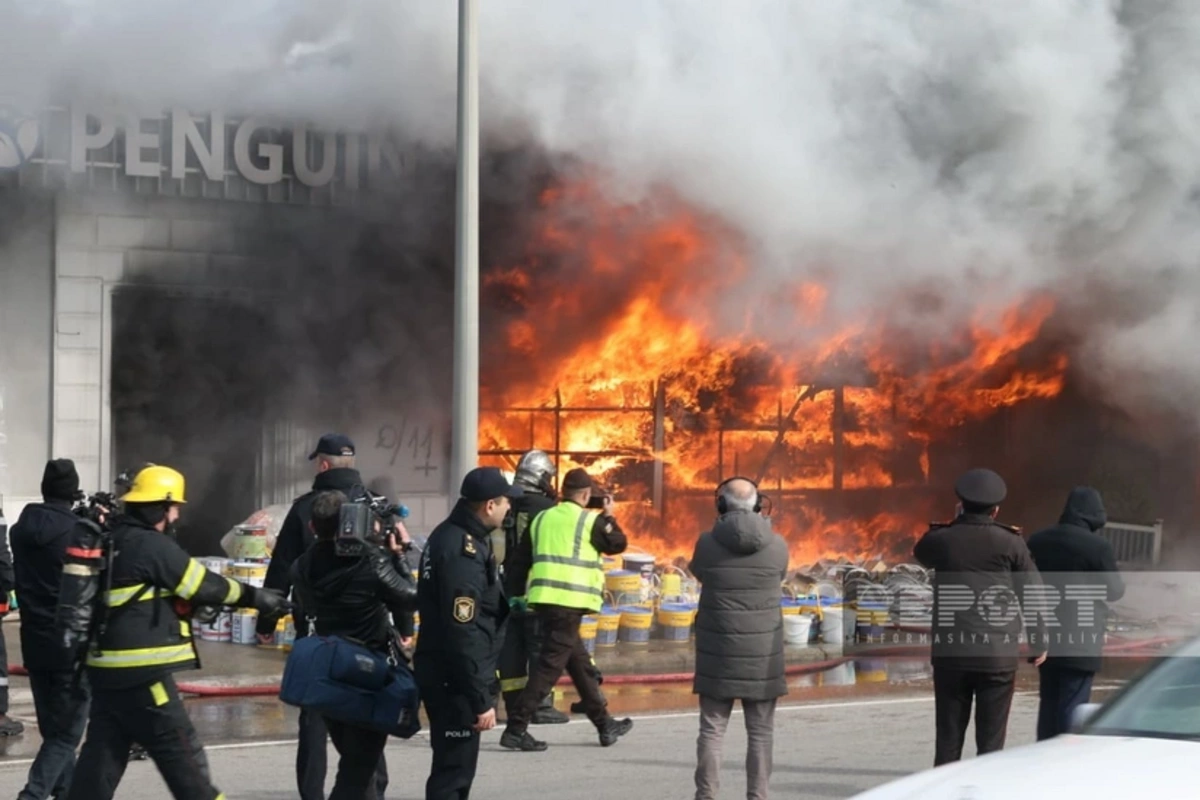 Dərnəgüldə yanan obyektin yaxınlığındakı mağazalar təxliyə edilir