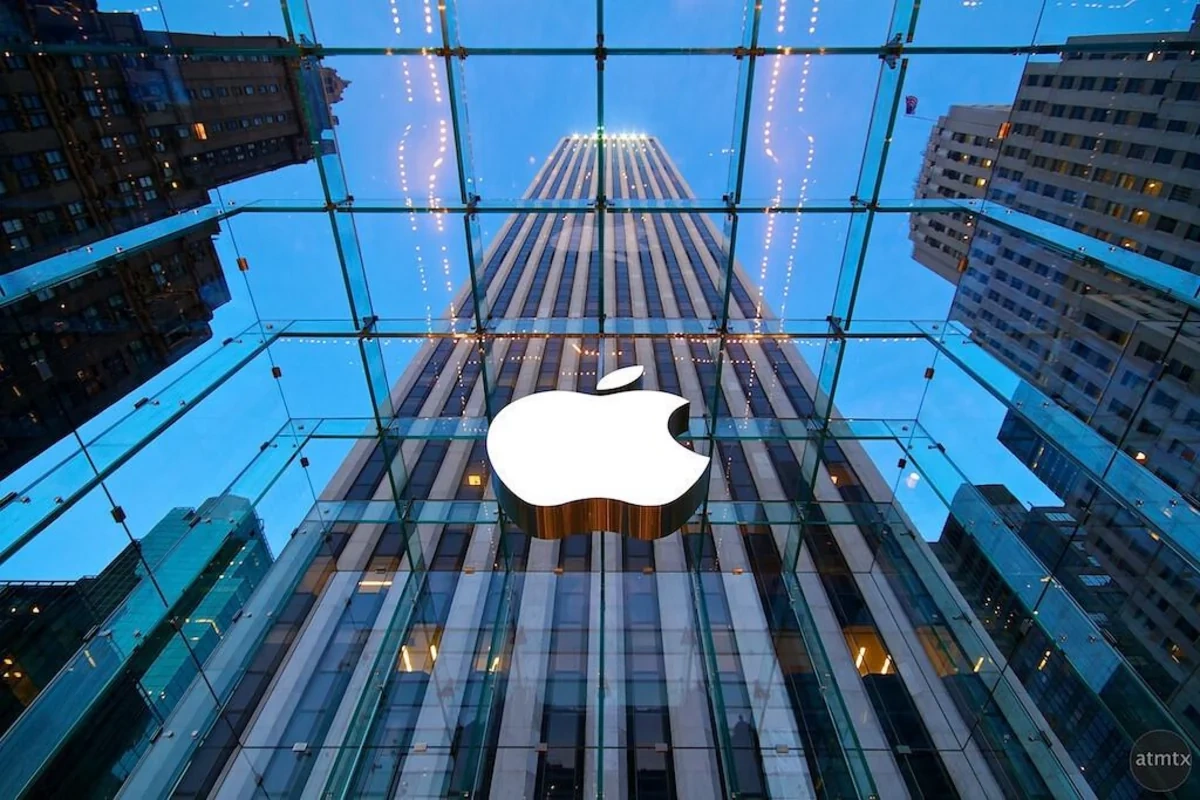 Капитализация Apple впервые превысила $5 трлн