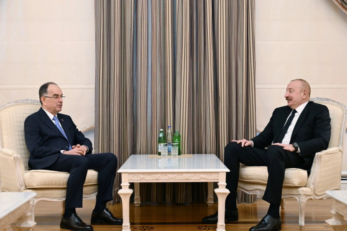 İlham Əliyev Albaniya Prezidentini Vaşinqton görüşü barədə məlumatlandırıb İlham Əliyev Albaniya Prezidentini Vaşinqton görüşü barədə məlumatlandırıb