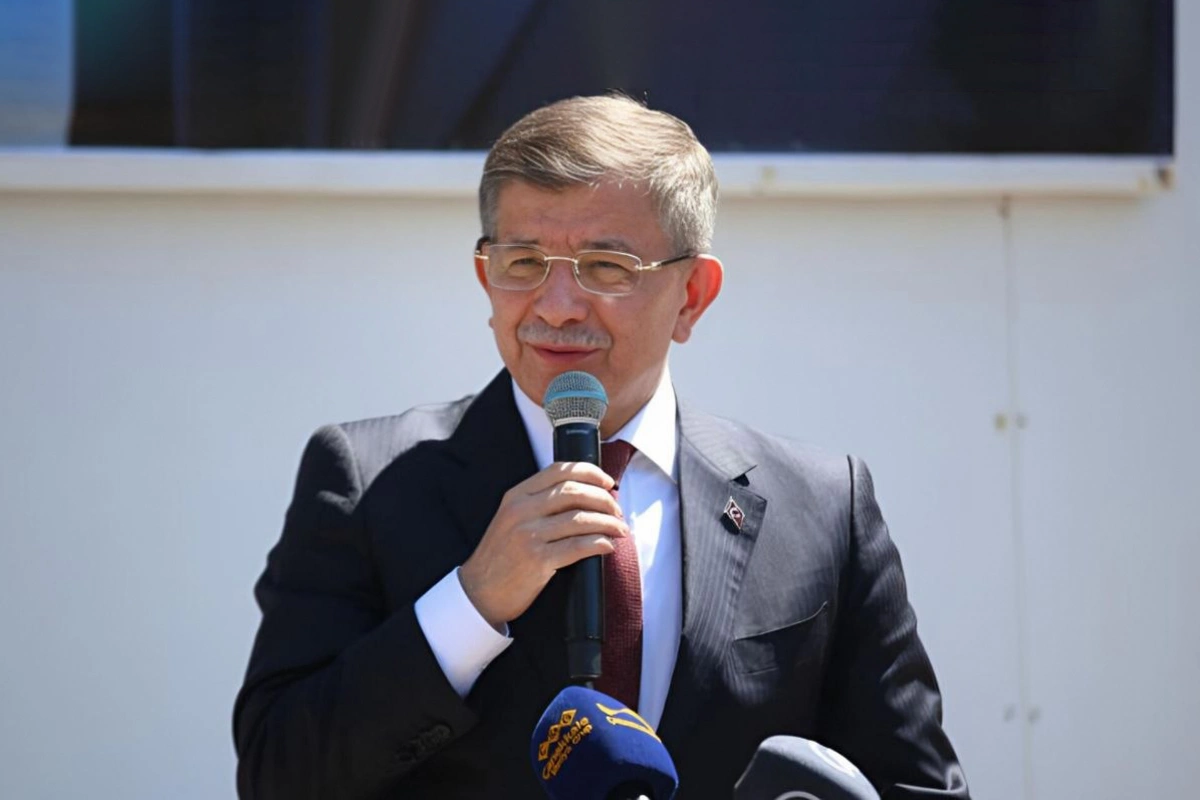 Əhməd Davudoğluna qarşı istintaq başladılıb