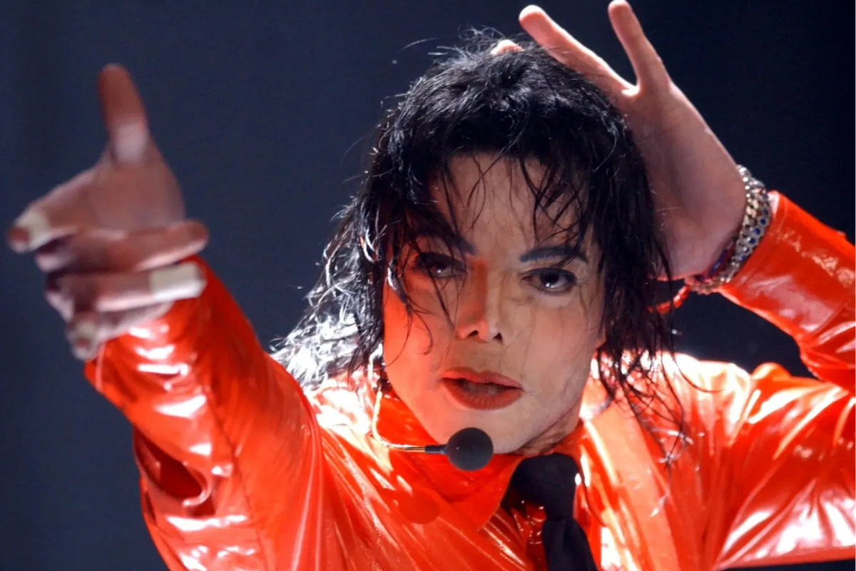 Родные Майкла Джексона выплатили 2,5 млн долларов семье, которая обвинила его в сексуализированном насилии Родные Майкла Джексона выплатили 2,5 млн долларов семье, которая обвинила его в сексуализированном насилии