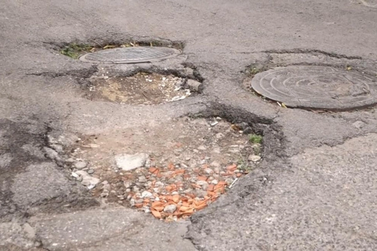 Nəsimidə sakinləri təngə gətirən YOL PROBLEMİ