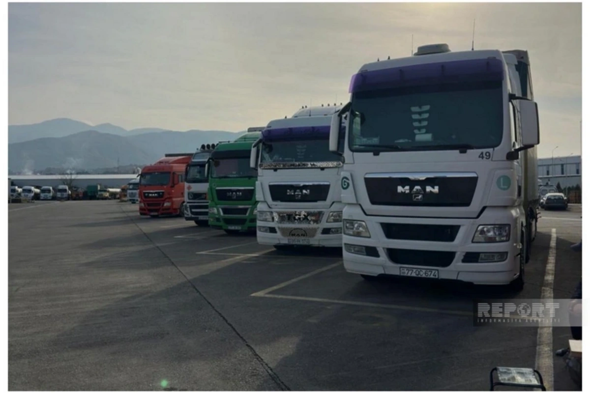 Səfirlik: Gürcüstan saxlanılan Azərbaycan TIR-ları ilə bağlı məsələnin qısa müddətdə həll olunacağına söz verib