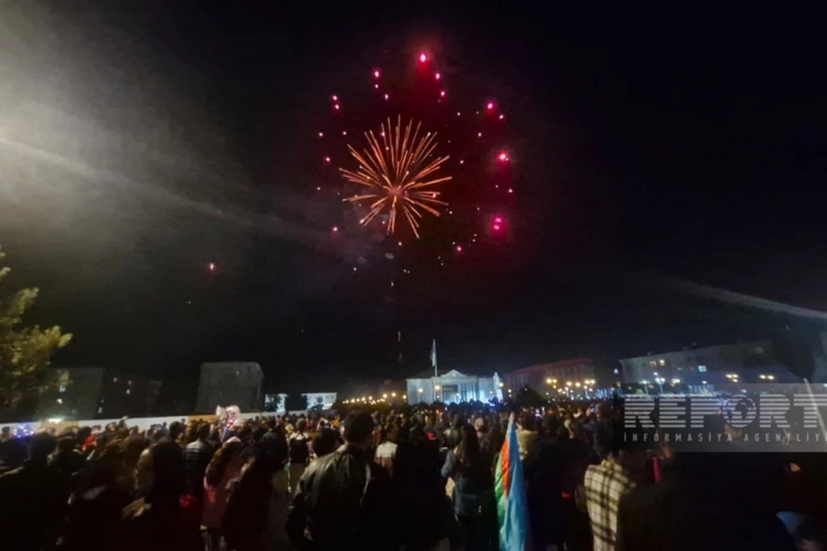 Naxçıvanda Zəfər Günü münasibətilə möhtəşəm atəşfəşanlıq olub