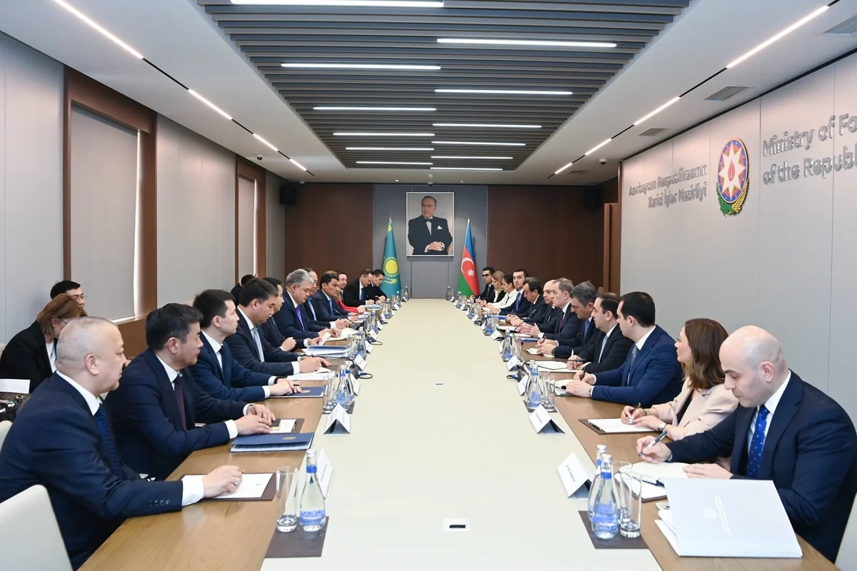 Azərbaycan və Qazaxıstan XİN başçıları regional vəziyyəti geniş müzakirə ediblər