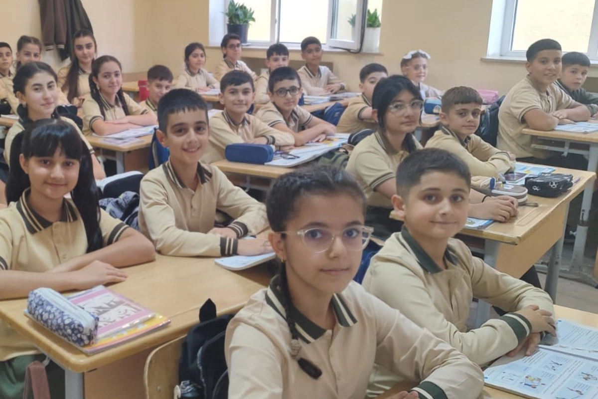 Övladı məktəbdə oxuyan valideynlərin NƏZƏRİNƏ - Mütləq... Övladı məktəbdə oxuyan valideynlərin NƏZƏRİNƏ - Mütləq...