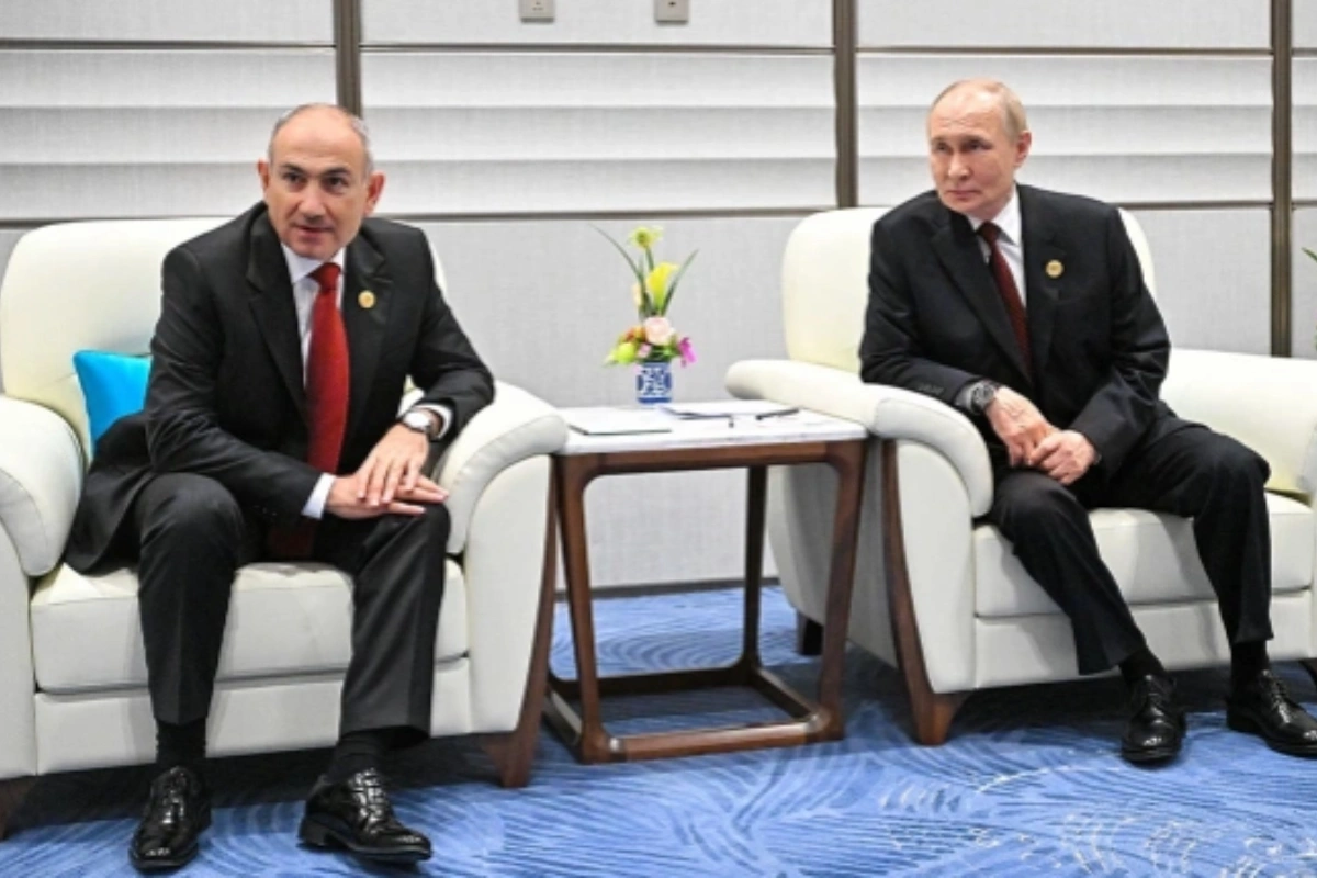 Путин встретился с Пашиняном на полях саммита ШОС в Китае Путин встретился с Пашиняном на полях саммита ШОС в Китае