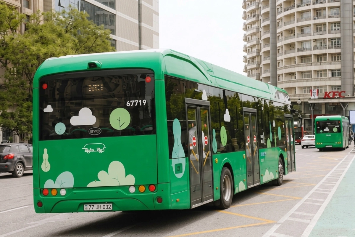 Nizami metrostansiyası qarşısında avtobus dayanacağı ərazisi uzadılıb