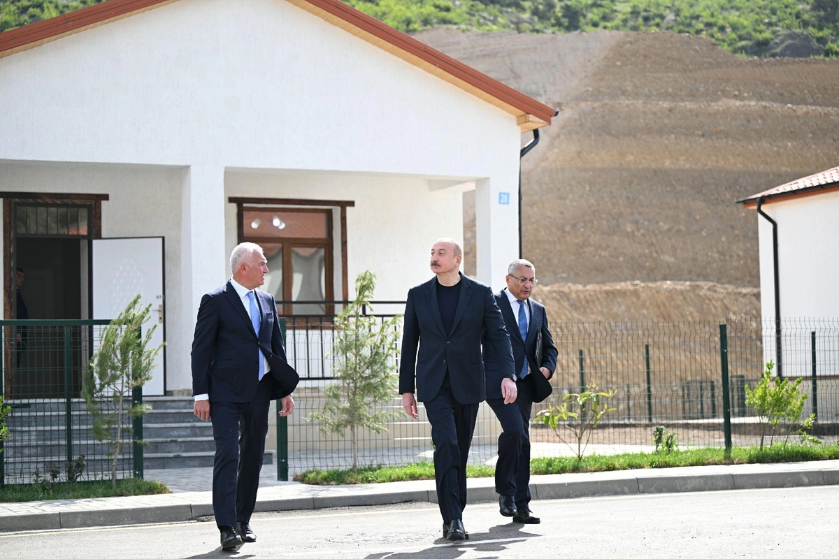 Prezident İlham Əliyev Laçın rayonunun Bəylik kəndinin açılışında iştirak edib