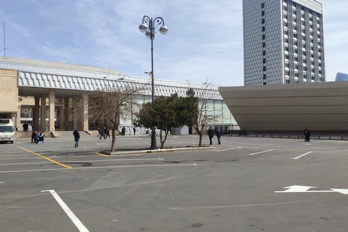 Bakı Dəmiryol Vağzalında parklanma xidməti müvəqqəti dayandırılır