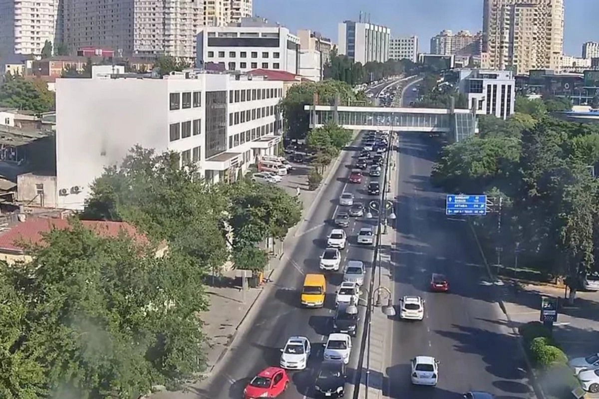 Bakının bir sıra yollarında tıxac yaranıb