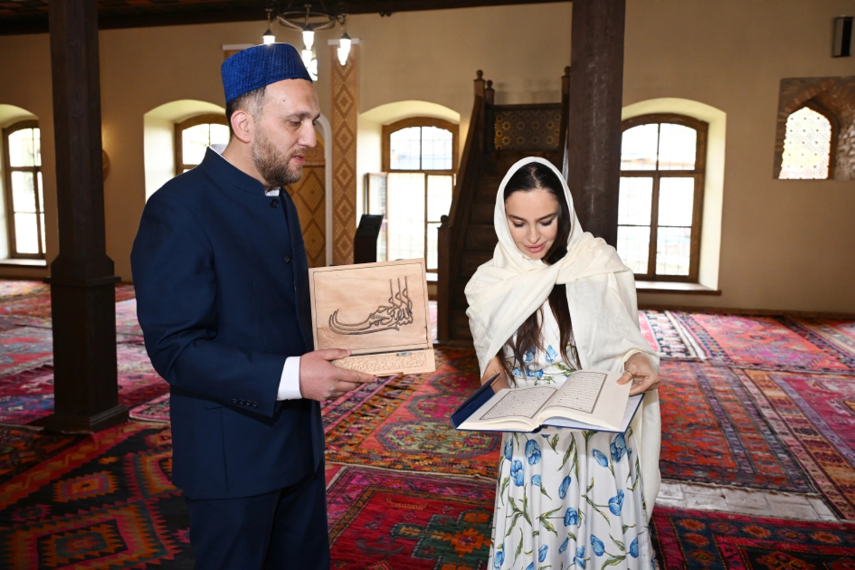 Leyla Aliyeva and Arzu Aliyeva visited the Khan Mosque in Sheki