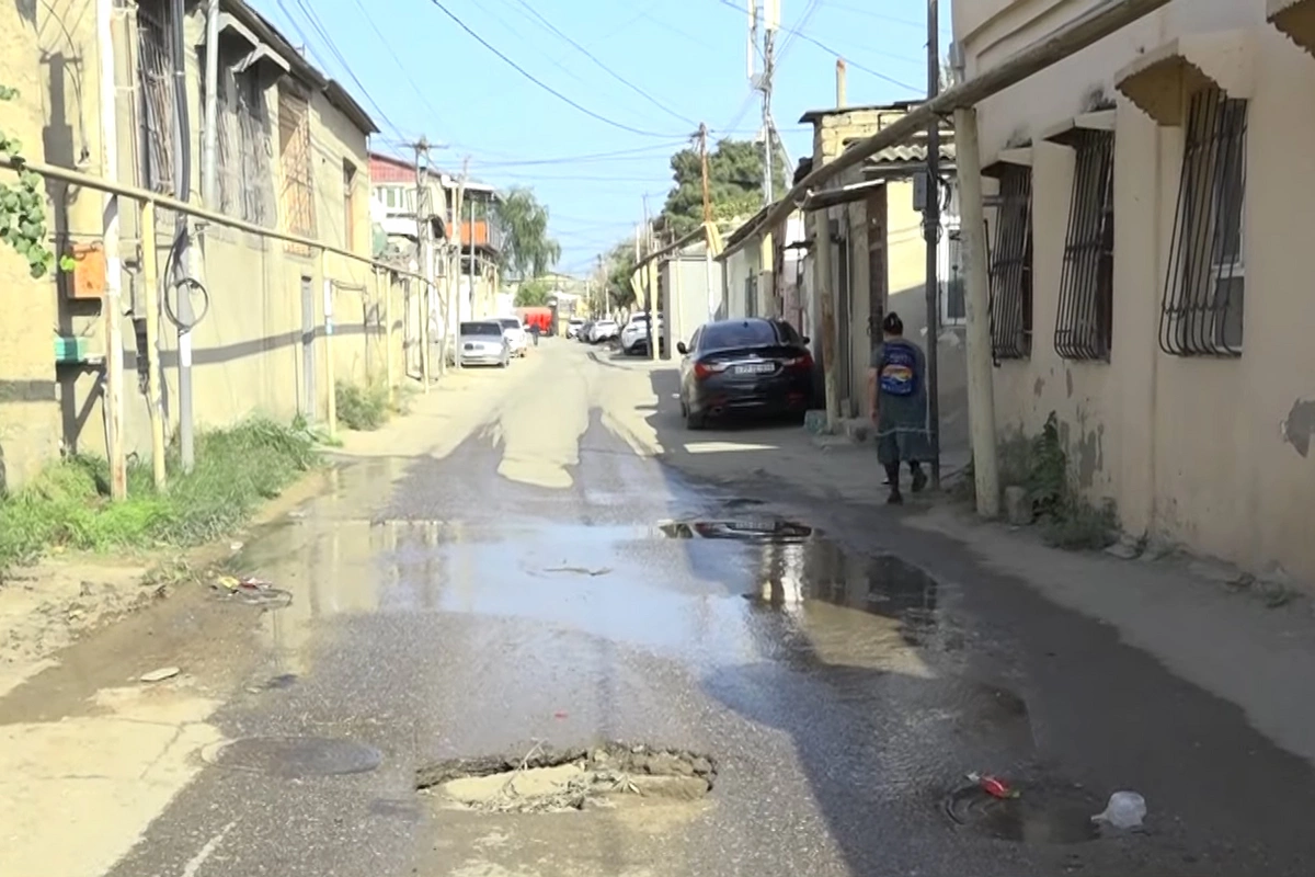 Sabunçu sakinləri üfunət içində - Kanalizasiya problemi niyə həll olunmur? Sabunçu sakinləri üfunət içində - Kanalizasiya problemi niyə həll olunmur?