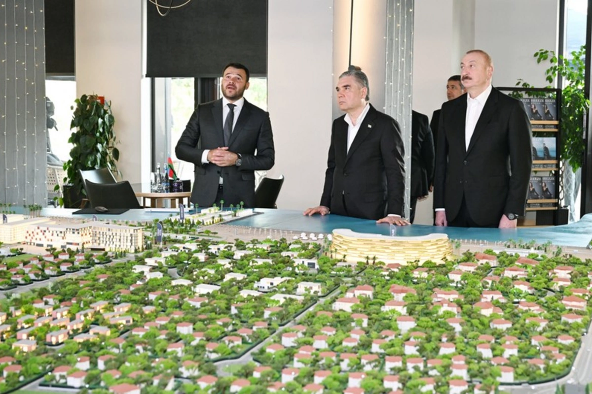İlham Əliyev və Qurbanqulu Berdiməhəmmədov Sea Breezedə olublar