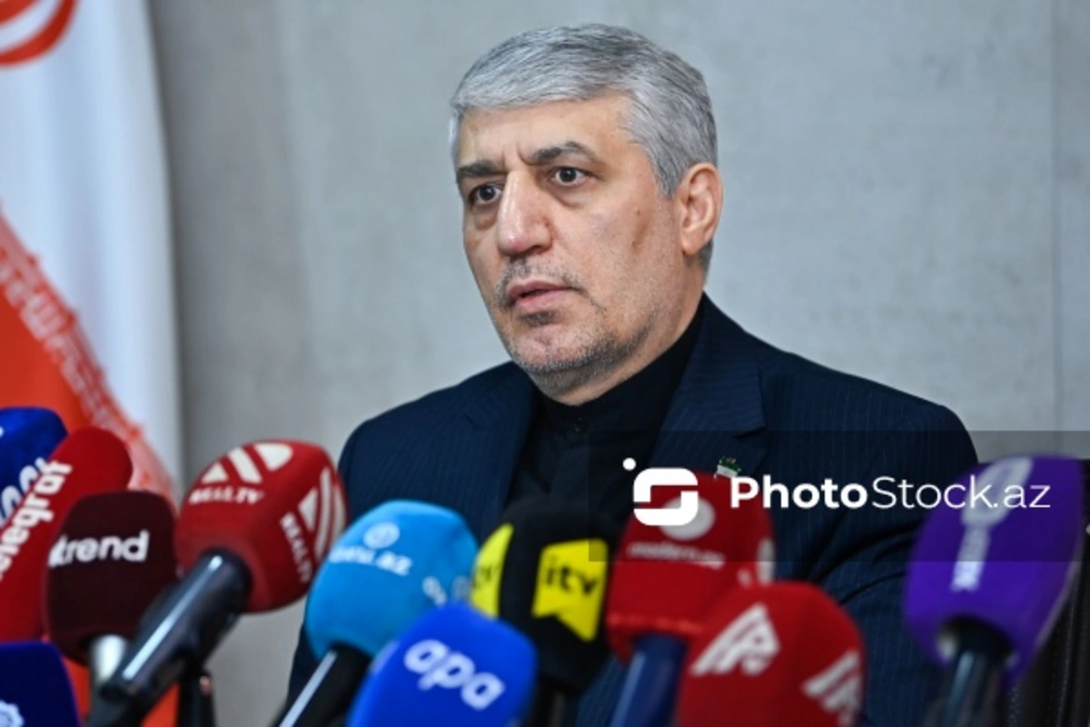 Baku TV İranın müdafiə və siyasi sistemindəki pərakəndəliyə diqqət çəkib