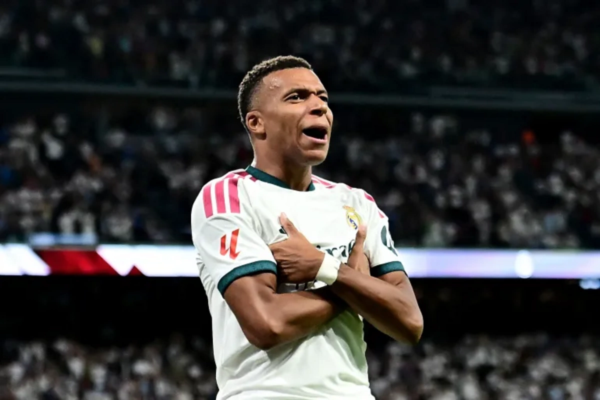 Mbappe Dembele ilə münasibətlərindən danışdı: Heç bir problem yoxdur