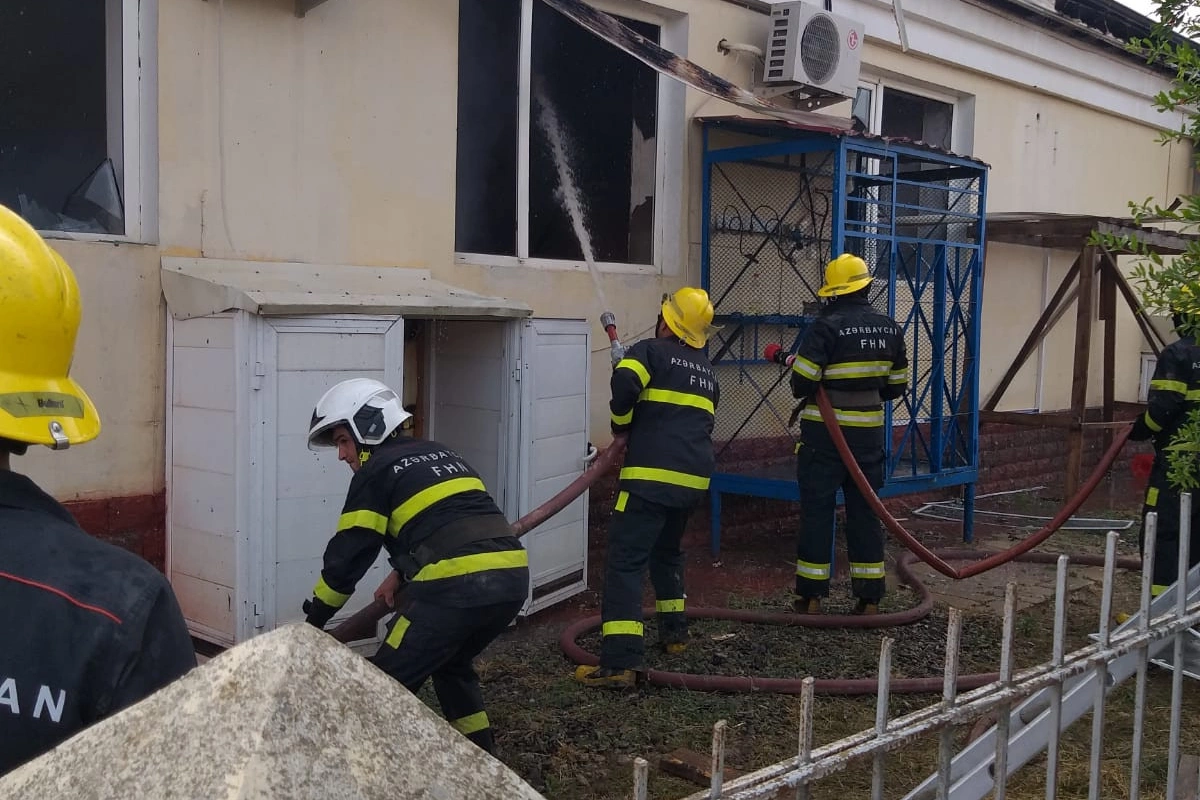 Sabirabadda Muğan klinikasında yanğın söndürülüb Sabirabadda Muğan klinikasında yanğın söndürülüb