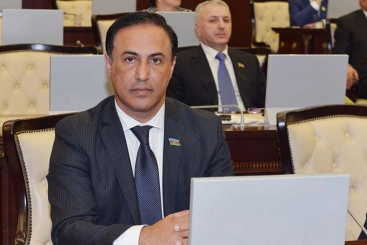 Elman Nəsirov: Azərbaycan Rusiyaya qarşı sanksiyalara qoşulmayıb, amma zərbələr alır Elman Nəsirov: Azərbaycan Rusiyaya qarşı sanksiyalara qoşulmayıb, amma zərbələr alır