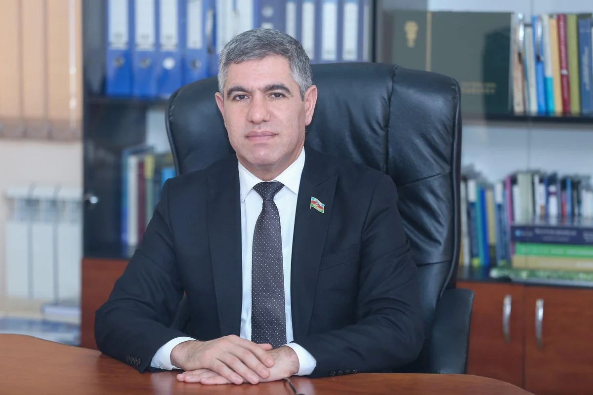 Qadınların pensiyası artırılsın - Vüqar Bayramov
