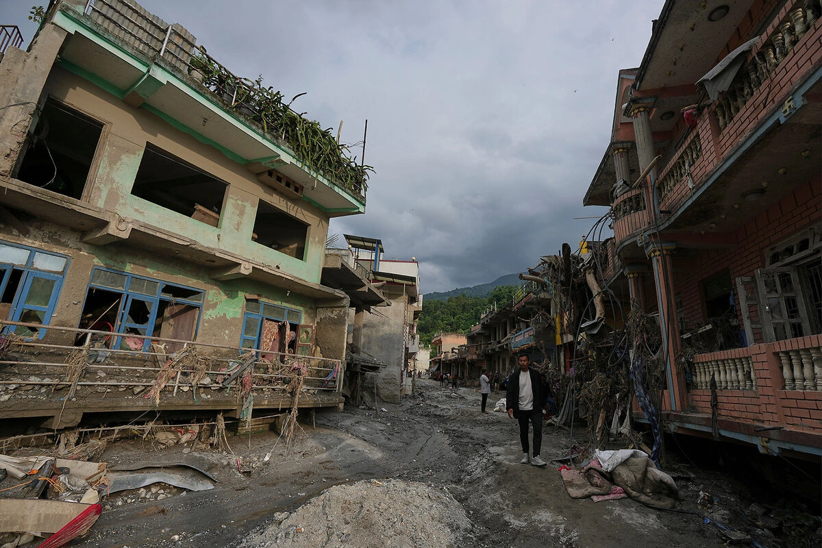 Nepalda daşqın nəticəsində ölənlərin sayı 734-ə çatıb