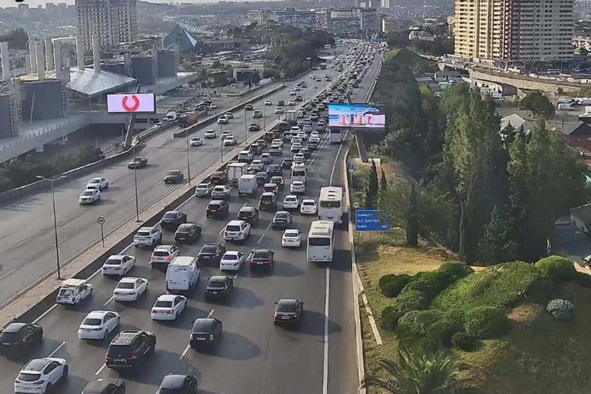 Paytaxtın hansı küçələrində sıxlıq müşahidə olunur?