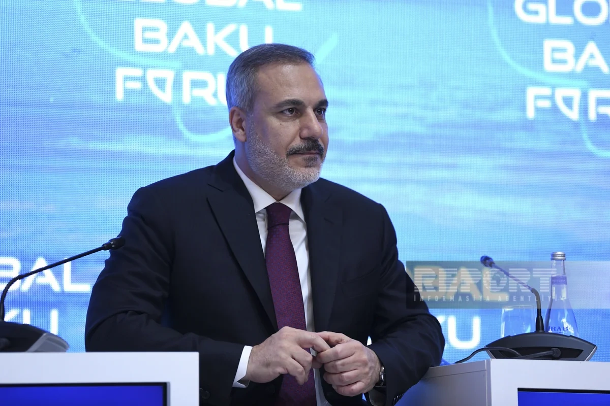 Türkiyə XİN rəhbəri: Azərbaycan və Ermənistan arasında sülh üçün atılan addımları məmnuniyyətlə qarşılayırıq