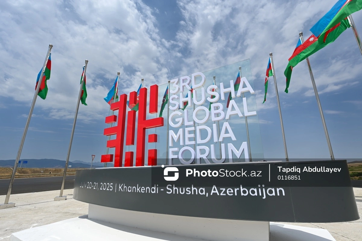 Şuşada III Qlobal Media Forumunun üçüncü günü başlayıb Şuşada III Qlobal Media Forumunun üçüncü günü başlayıb