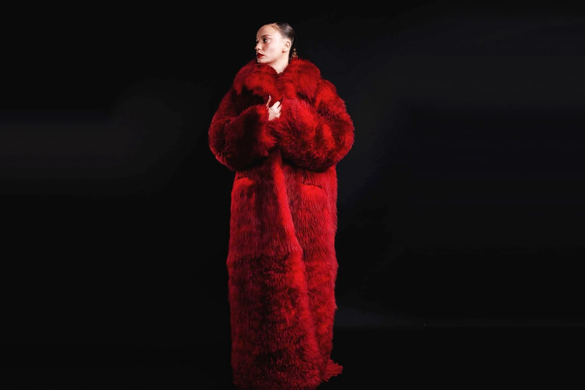 Serenay Sarıkayanın 250 000 dollarlıq kürkünü ona yaraşdırmadılar