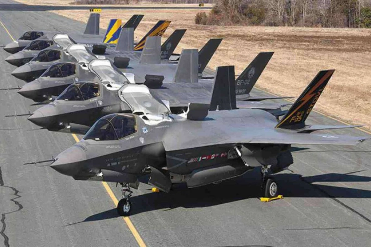 СМИ: Иран поразил более 20 израильских самолетов F-35 в ходе ракетного удара СМИ: Иран поразил более 20 израильских самолетов F-35 в ходе ракетного удара