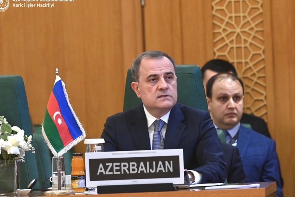 Ceyhun Bayramov İƏT Xarici İşlər Nazirləri Şurasının fövqəladə iclasında çıxış edib