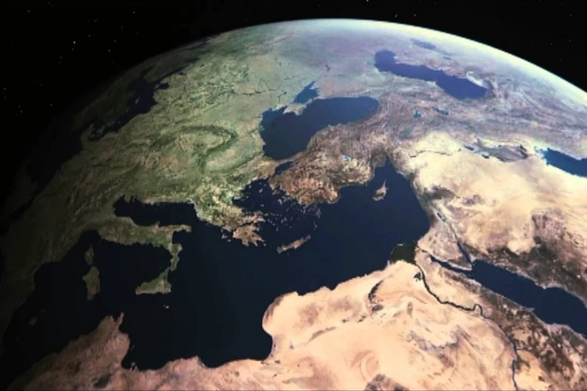 Yerə asteroid yaxınlaşır - DİQQƏT! Yerə asteroid yaxınlaşır - DİQQƏT!