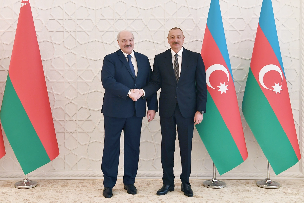 İlham Əliyev Lukaşenkonu Belarusun Müstəqillik Günü münasibətilə təbrik edib