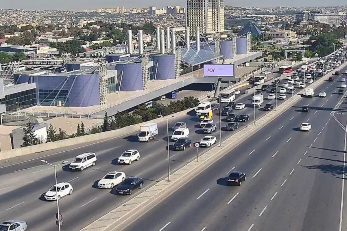 Paytaxtın hansı küçələrində sıxlıq müşahidə olunur?