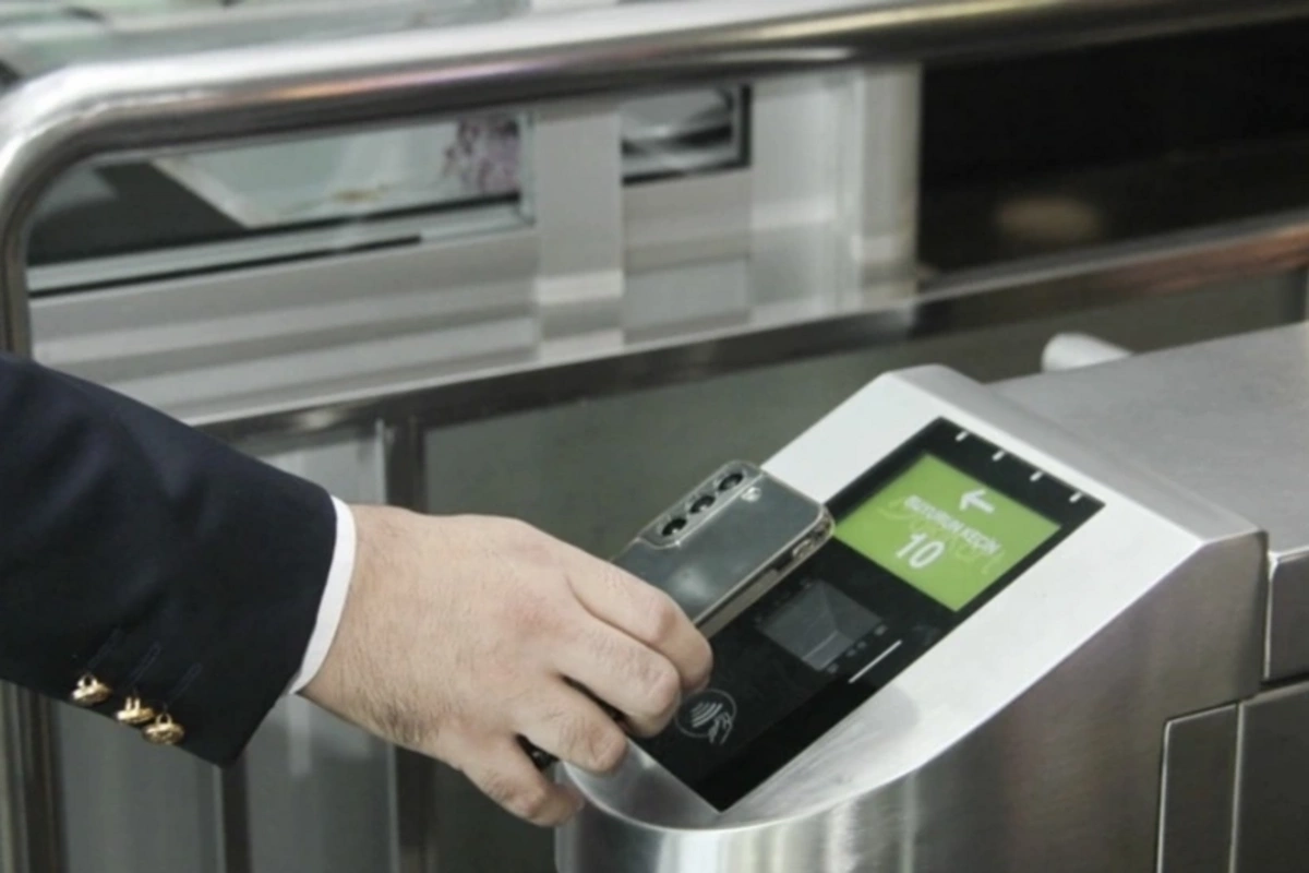 Metrodan istifadə edənlərin NƏZƏRİNƏ - Bu halda ləngimələr yarana bilər