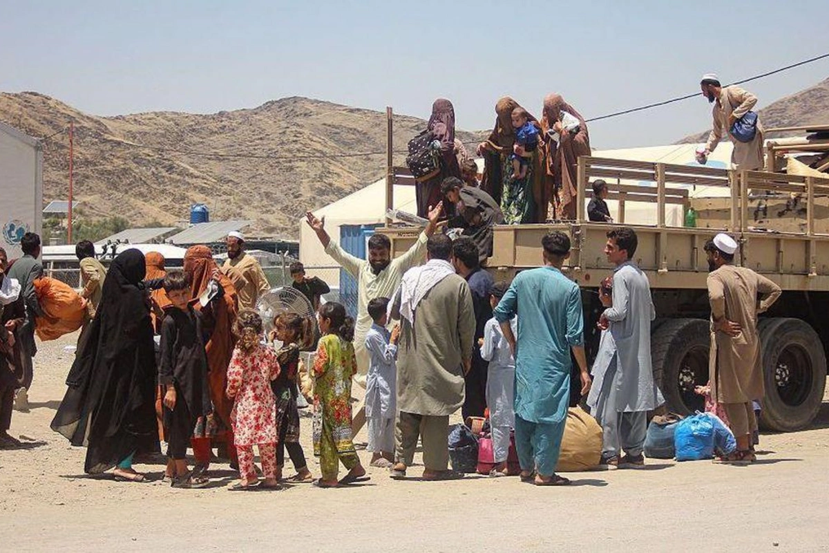 Pakistan və İrandan bir milyon əfqan deportasiya edilib
