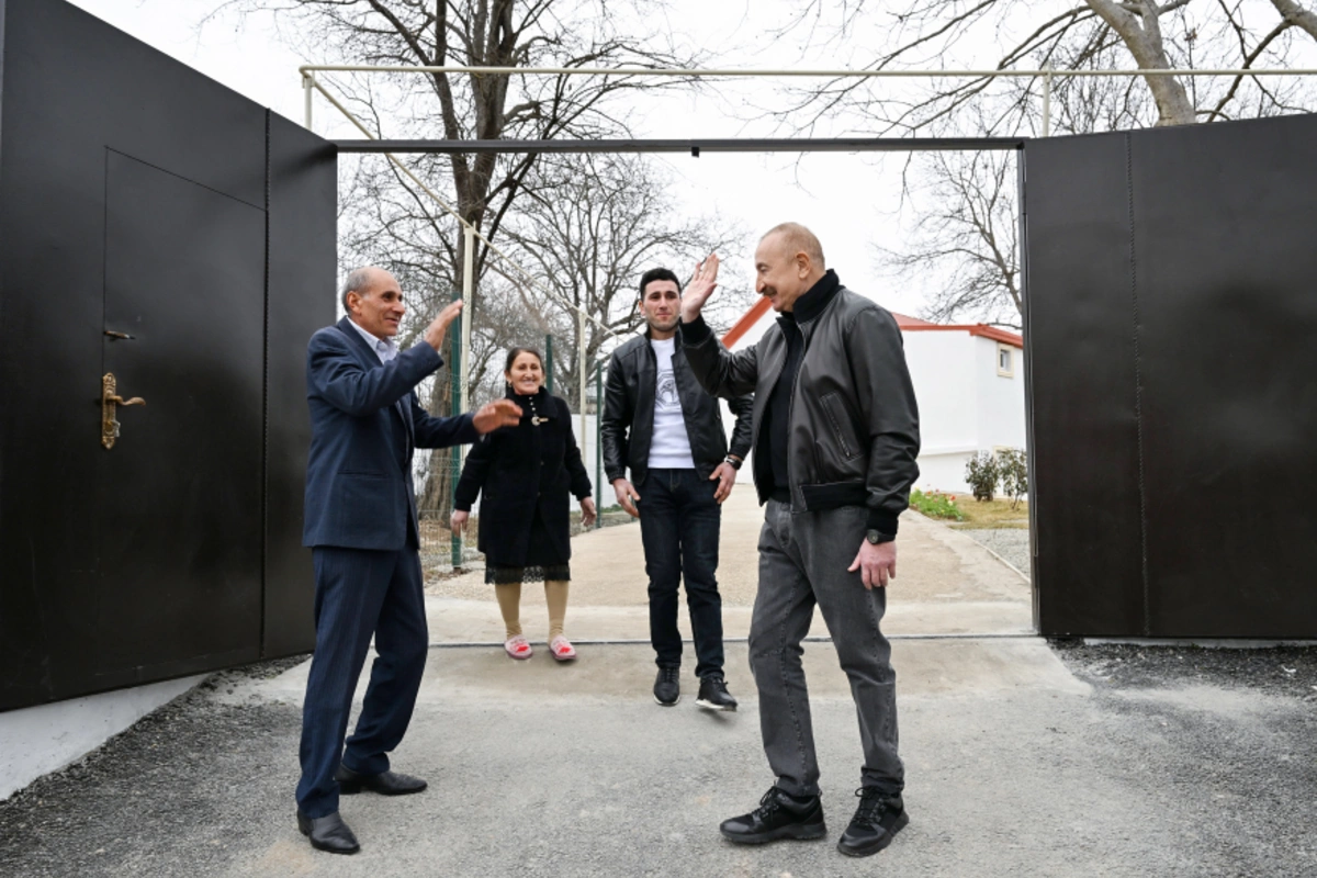 Prezident Ağdərənin Çıldıran kəndində görülmüş işlərlə tanış olub
