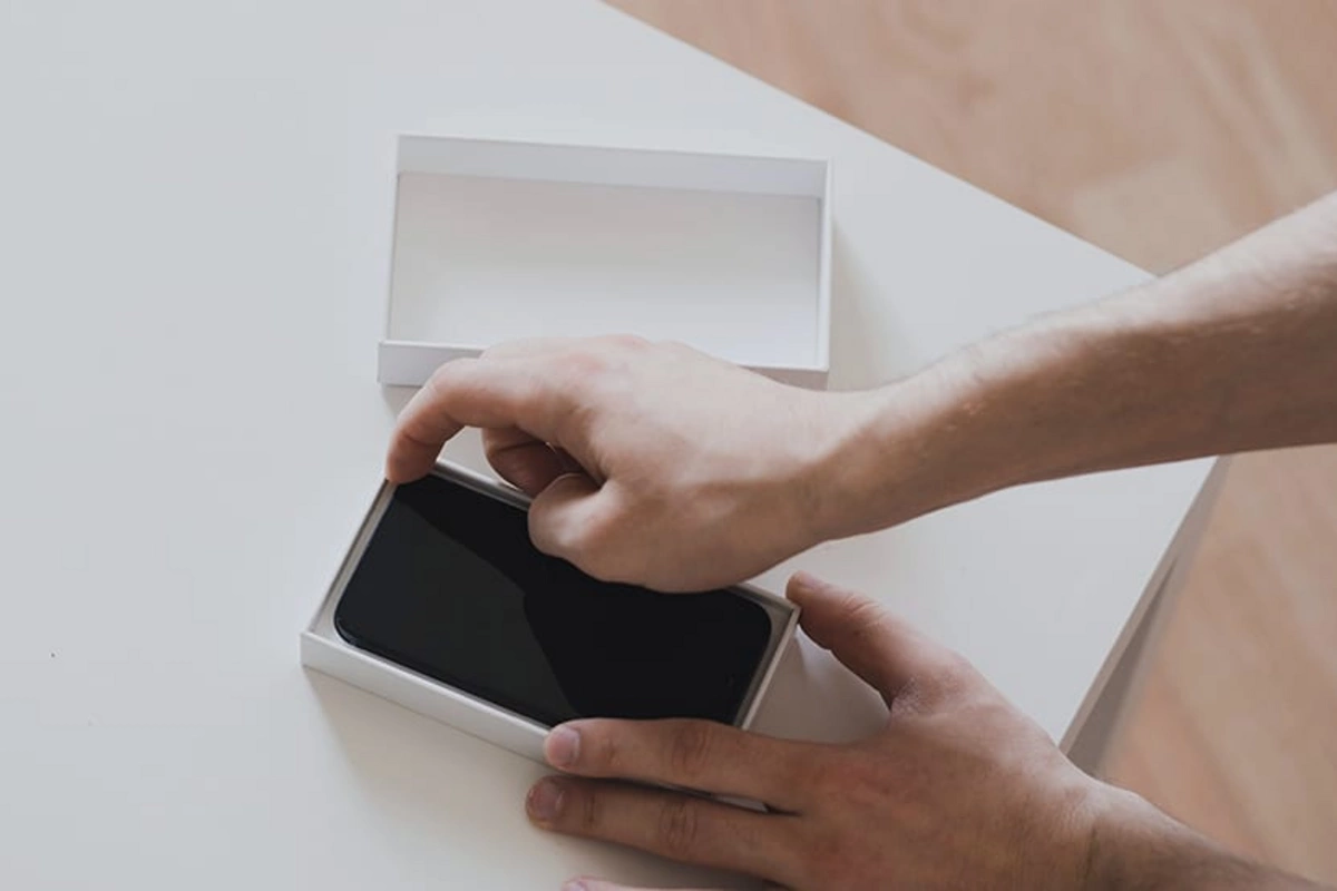 Смартфоны, умные часы и...: какая техника в Азербайджане попала под полный налог