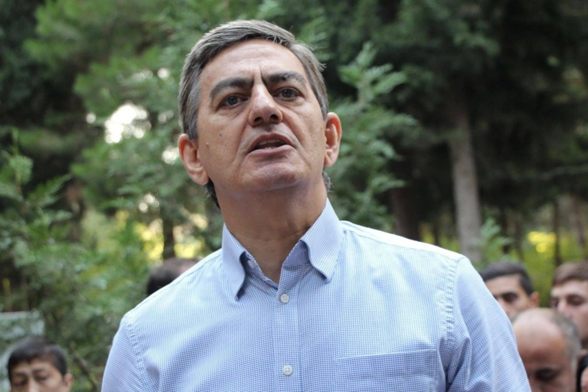 Xəyal Bəşirov: Milyarderlər İttifaqı və Milli Şuraya yenidən qiymət verilməlidir